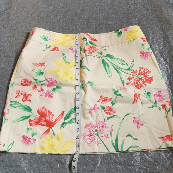 RAFAELLA Skirt Size 14 spring floral buttery cream with red pink yellow zip up - Picture 5 of 8
